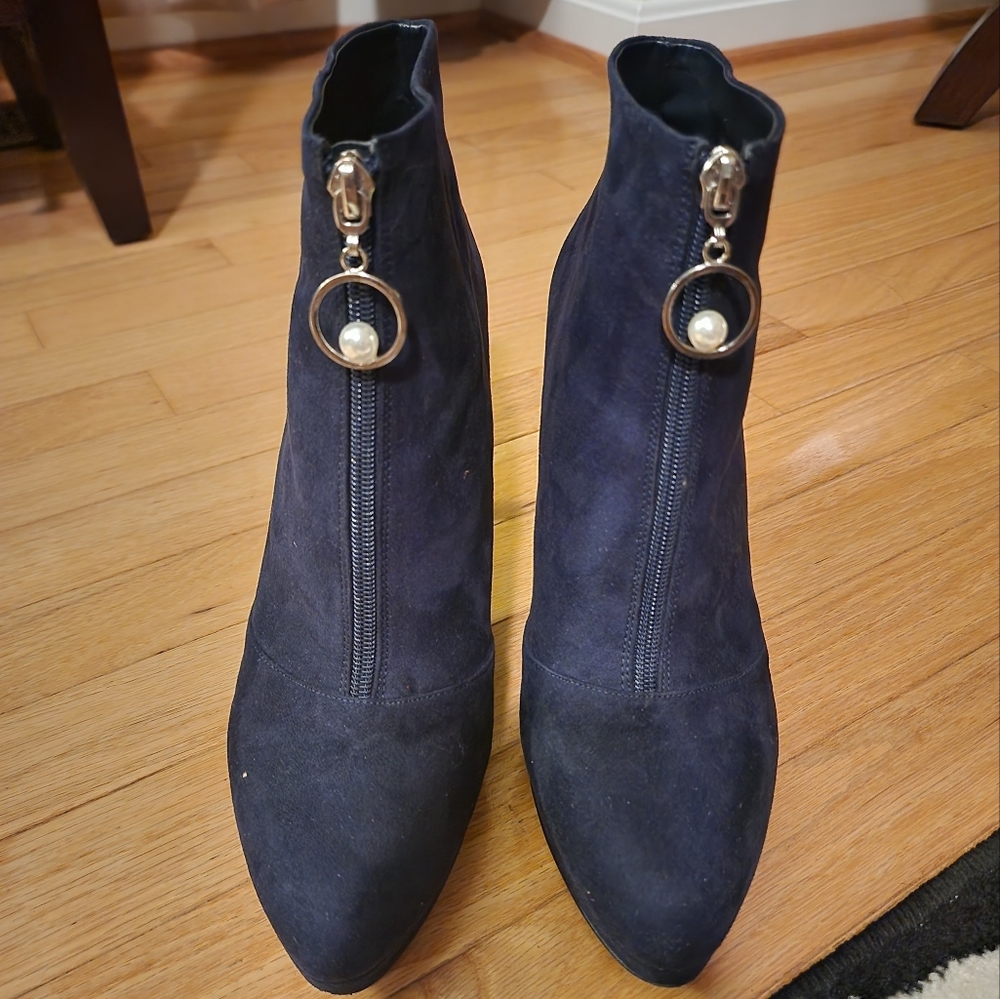 Nine West 7Qualfide Navy Platform size 11 boots